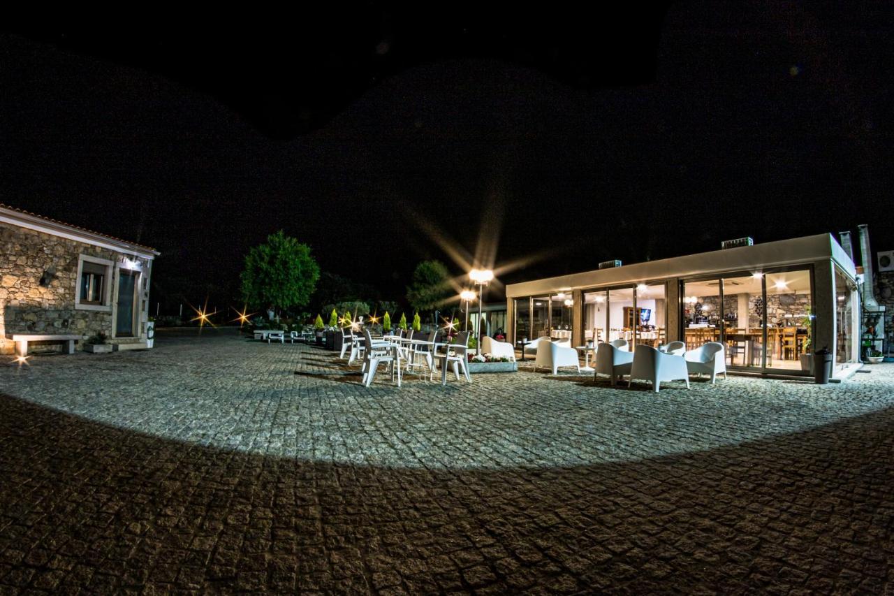 Casas Campo Cimo Da Quinta Hotel Miranda do Douro Luaran gambar
