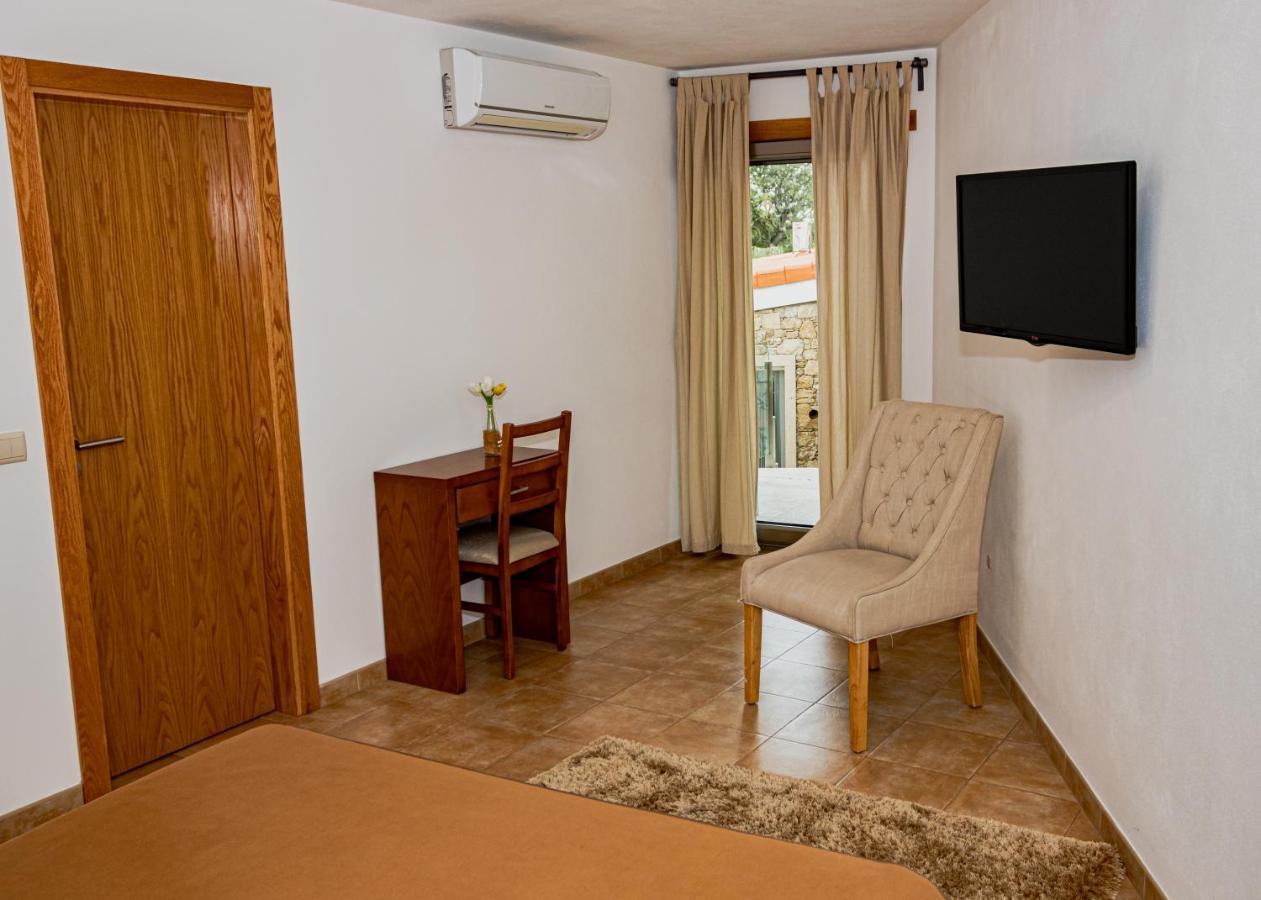 Casas Campo Cimo Da Quinta Hotel Miranda do Douro Luaran gambar